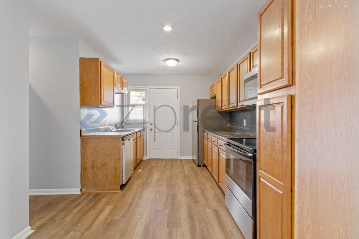 3366 Craig Ave - Photo 7 of 29