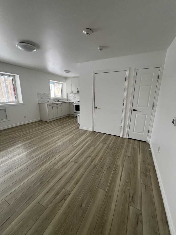 630 Cummings Ave - Photo 6 of 50