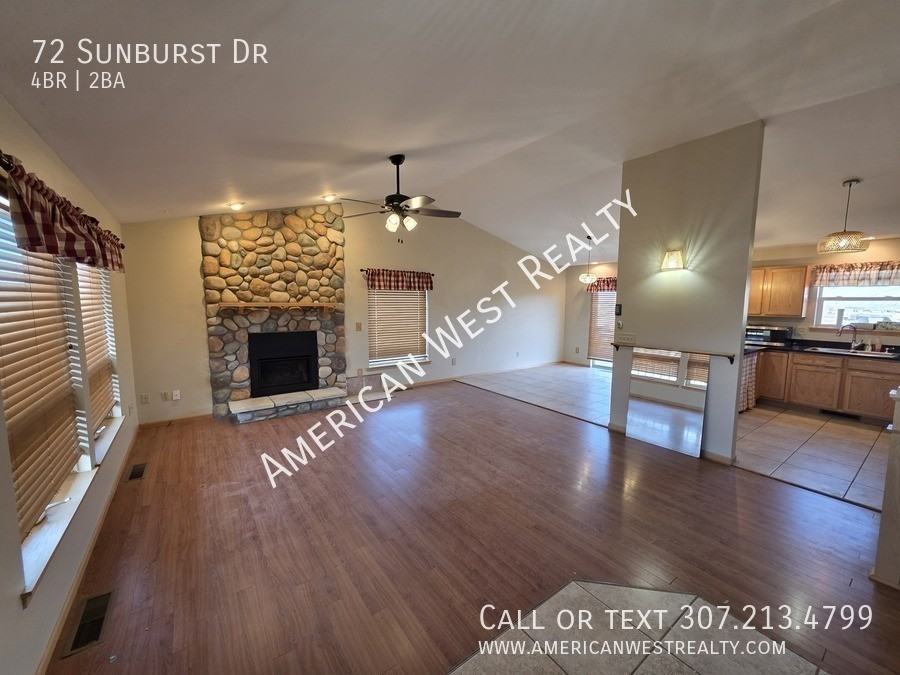 72 Sunburst Dr - Photo 2 of 18