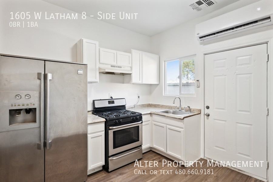 1605 1605 W Latham 8 - Photo 2 of 7