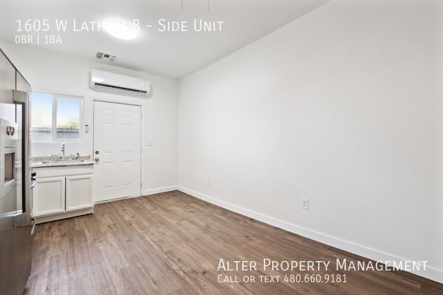 1605 1605 W Latham 8 - Photo 3 of 7