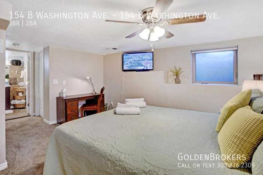 154 Washington Ave Apt B - Photo 4 of 33