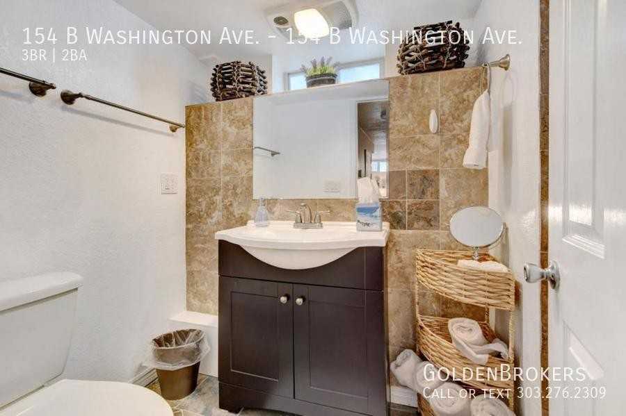 154 Washington Ave Apt B - Photo 5 of 33