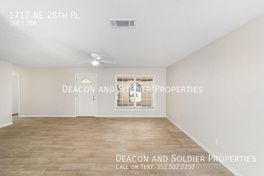 1717 Ne 28th Pl - Photo 6 of 38