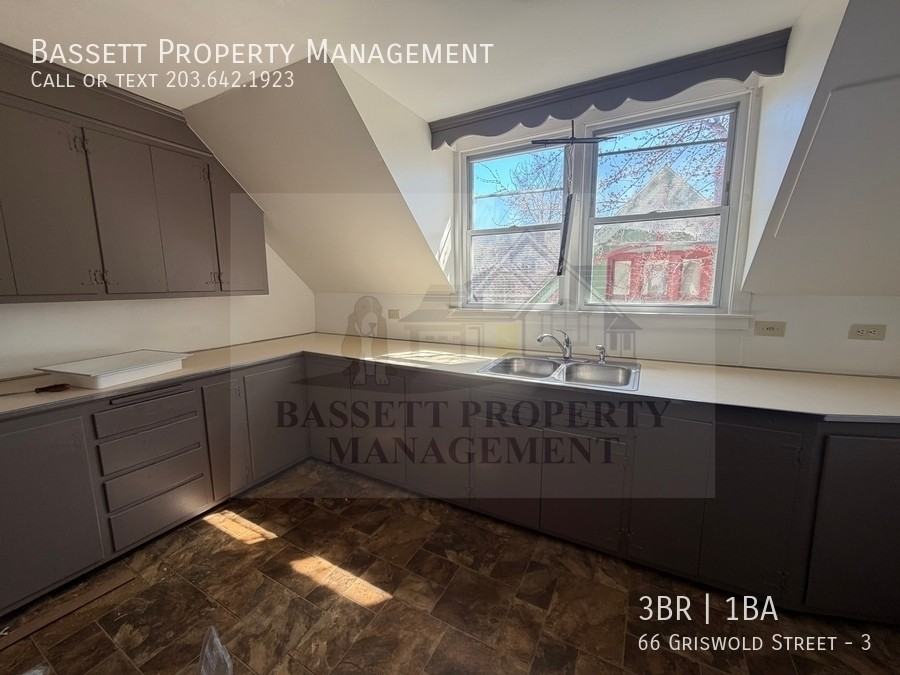 66 Griswold St - Photo 6 of 18