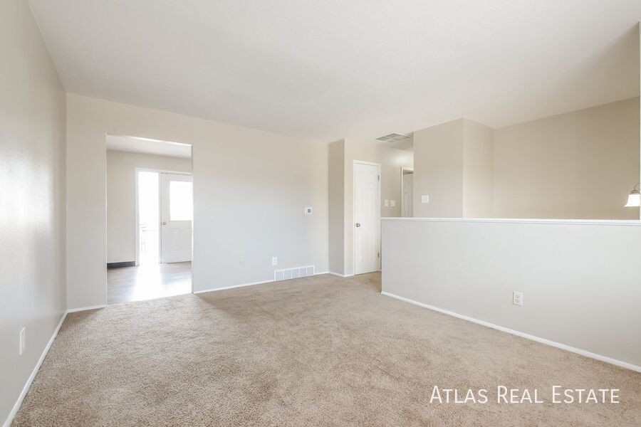 1529 Atwood St - Photo 2 of 21