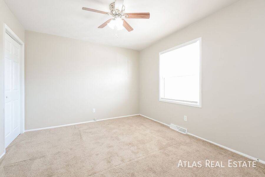 1529 Atwood St - Photo 6 of 21