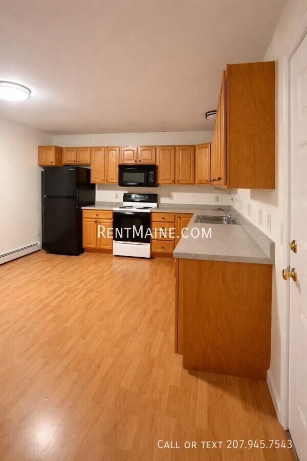 1182 Ohio St - Photo 3 of 21