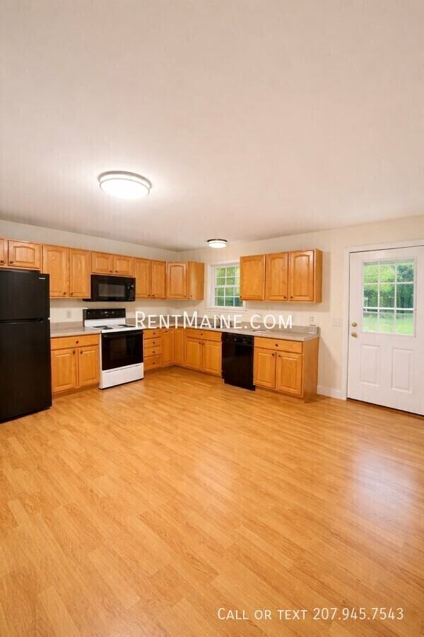 1182 Ohio St - Photo 6 of 21