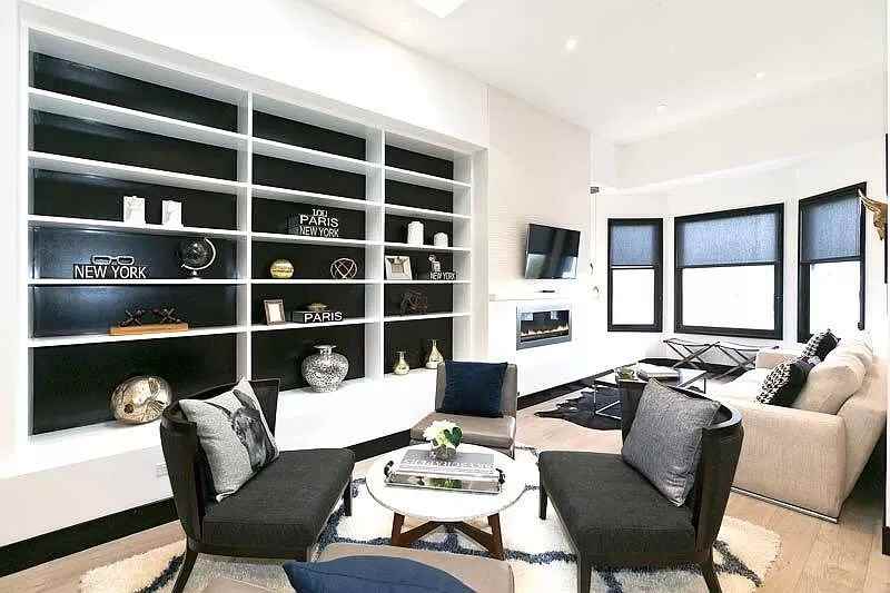 2874 Harrison St #A - Photo 3 of 29