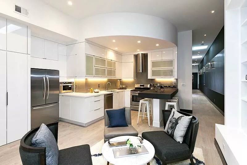 2874 Harrison St #A - Photo 6 of 29