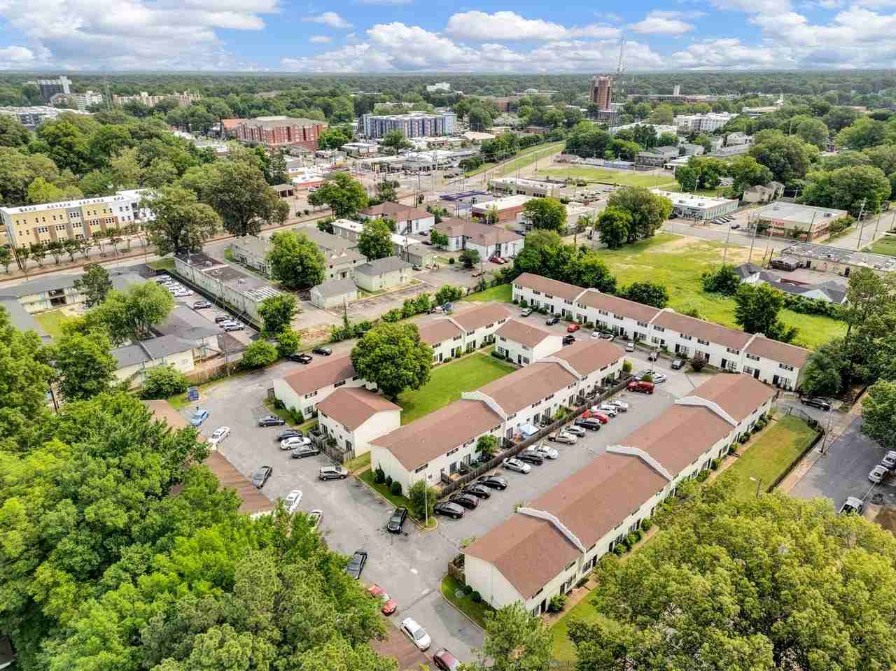 689 Miles Dr - Photo 2 of 14