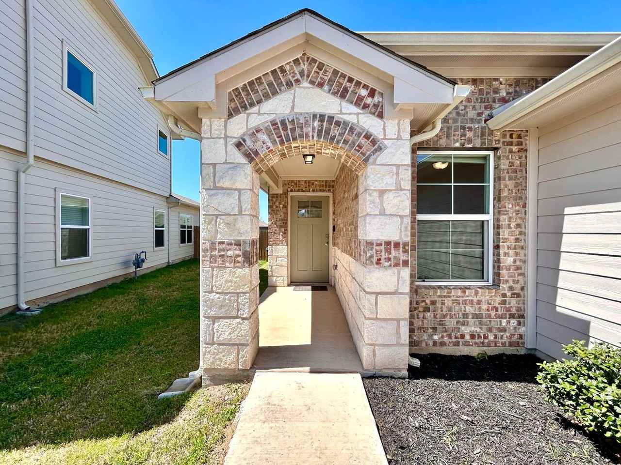 14104 Macquarie Dr - Photo 7 of 27