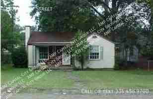 featured image of 2301 E 5th St