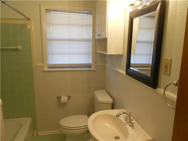 1730 W Boyd St - Photo 2 of 7