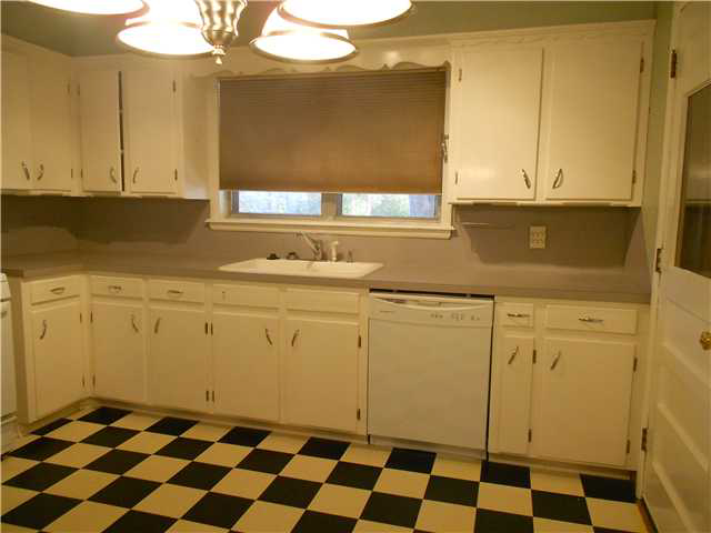 1730 W Boyd St - Photo 5 of 7