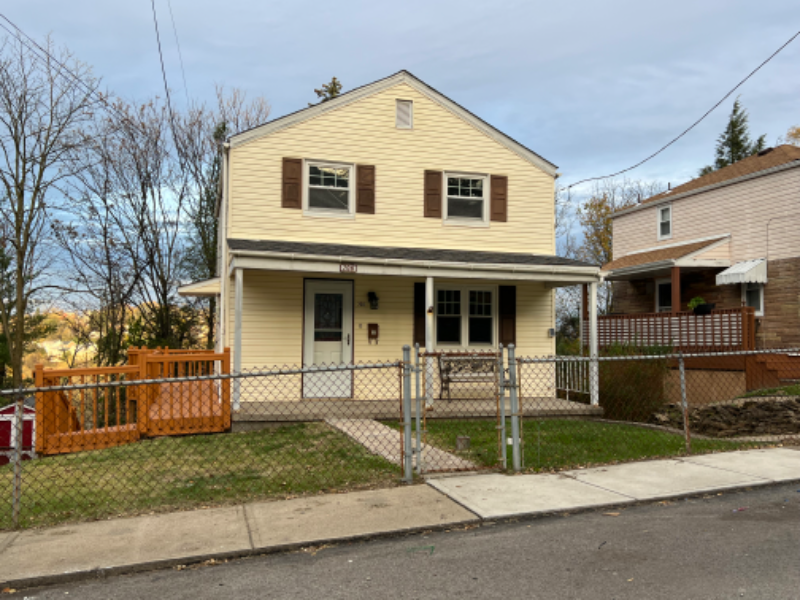 706 Hestor Dr - Photo 2 of 41