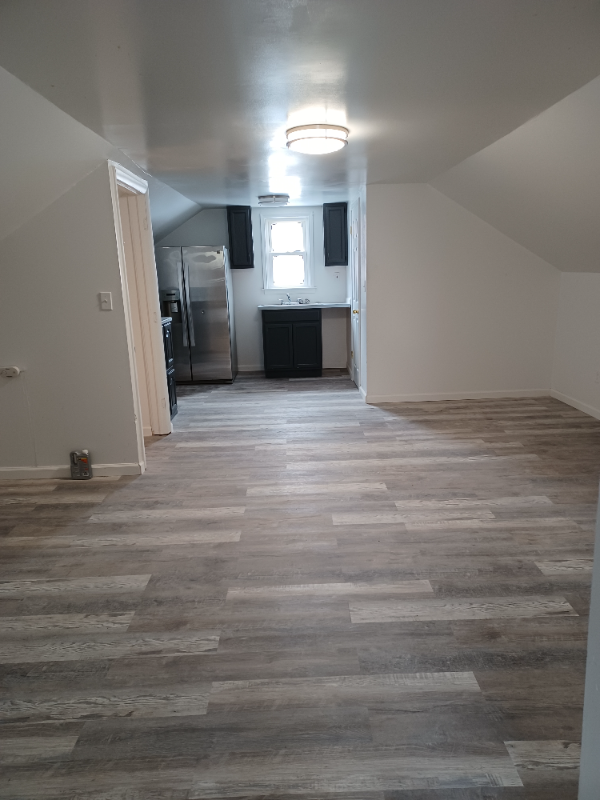 92 Twiss St #3 - Photo 7 of 8