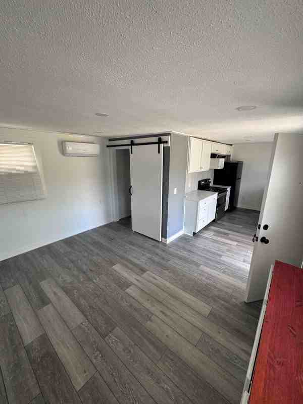 261 Linden Ave Sw - Photo 2 of 7