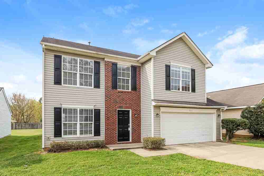 3011 Mallard Forest Dr - Photo 4 of 17