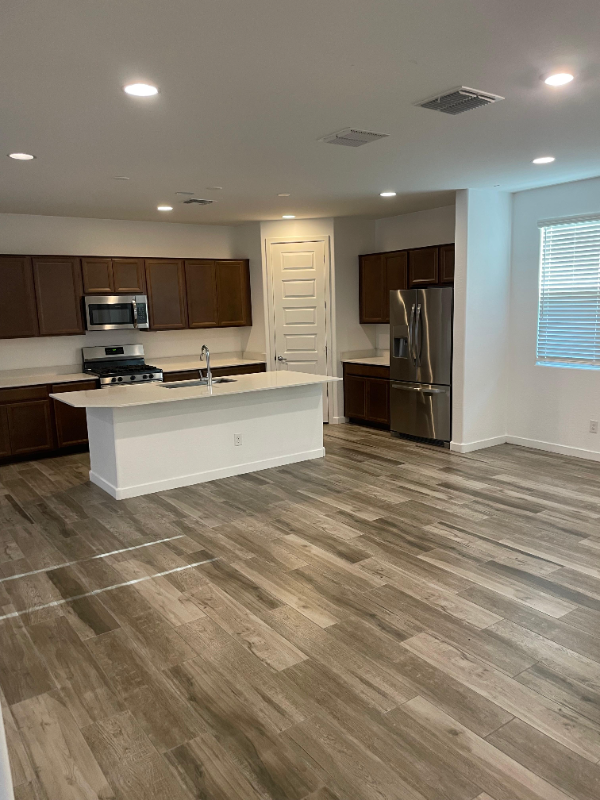 18796 W Cameron Dr - Photo 2 of 21