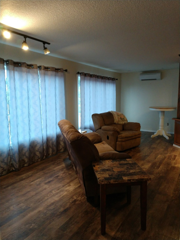 1842 5th St - Photo 3 of 5