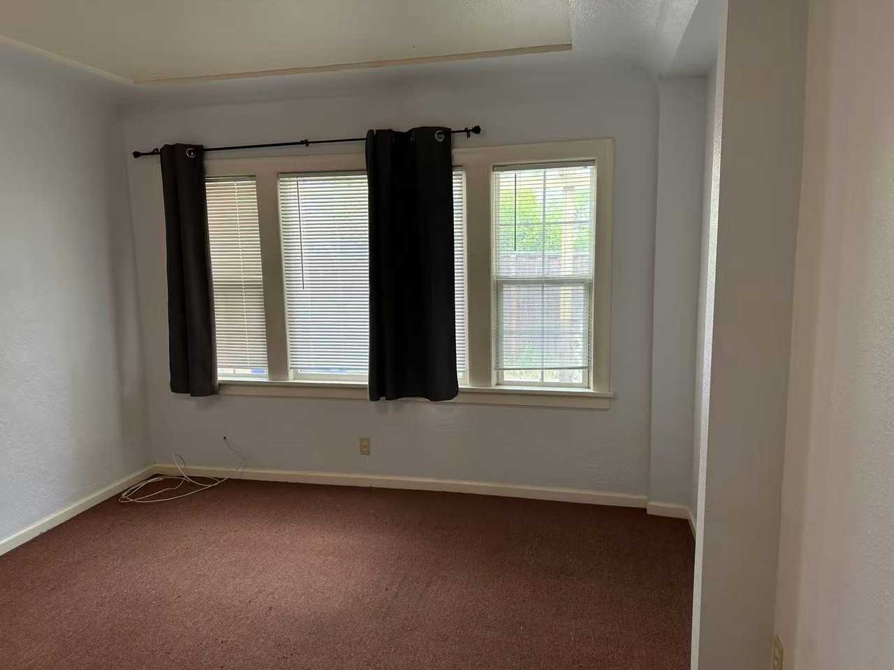 575 N 10th St - Photo 6 of 7