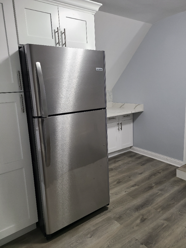 2913 N Elston Ave - Photo 3 of 15