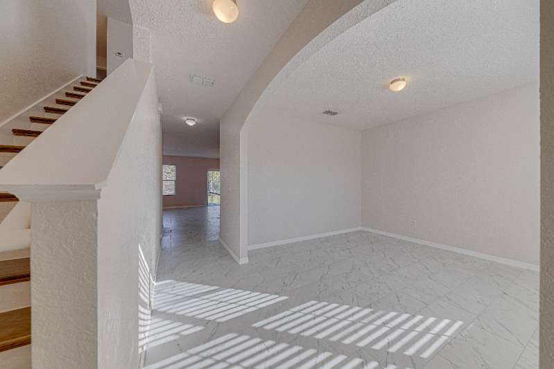 16647 Broadford Ln - Photo 5 of 38