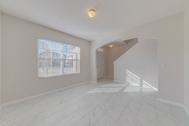 16647 Broadford Ln - Photo 6 of 38