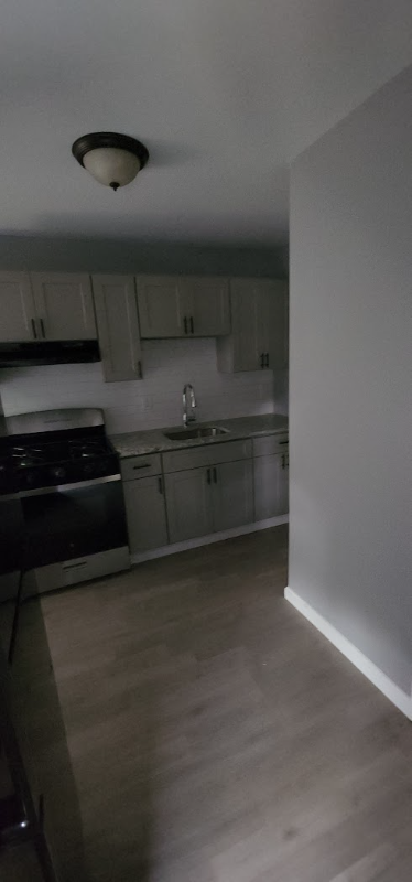 130B Edgewood St #B - Photo 7 of 13