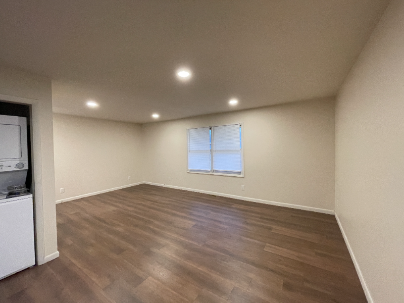 1107 E Willard St - Photo 4 of 19