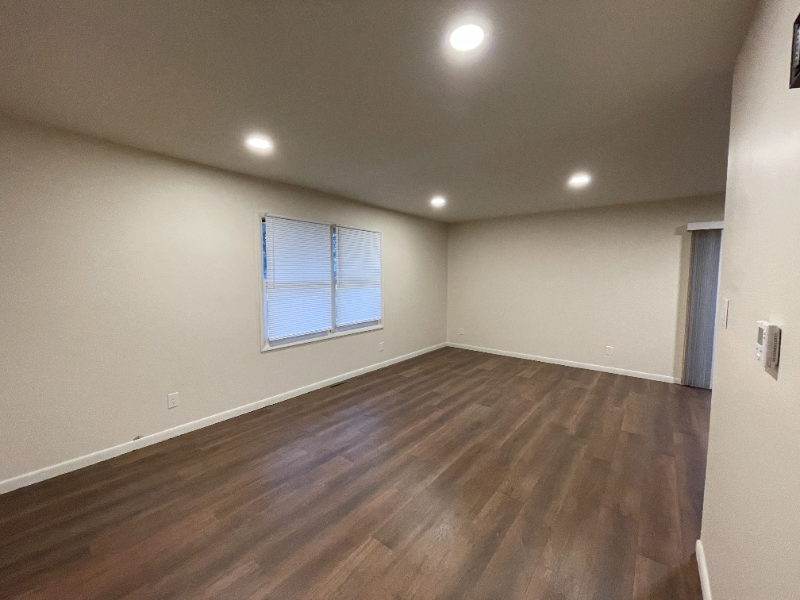 1107 E Willard St - Photo 5 of 19