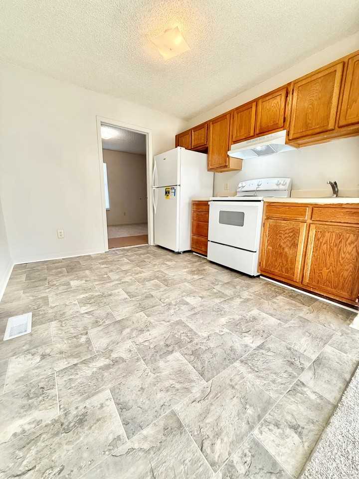 805 Old Gray Station Rd #A - Photo 4 of 8