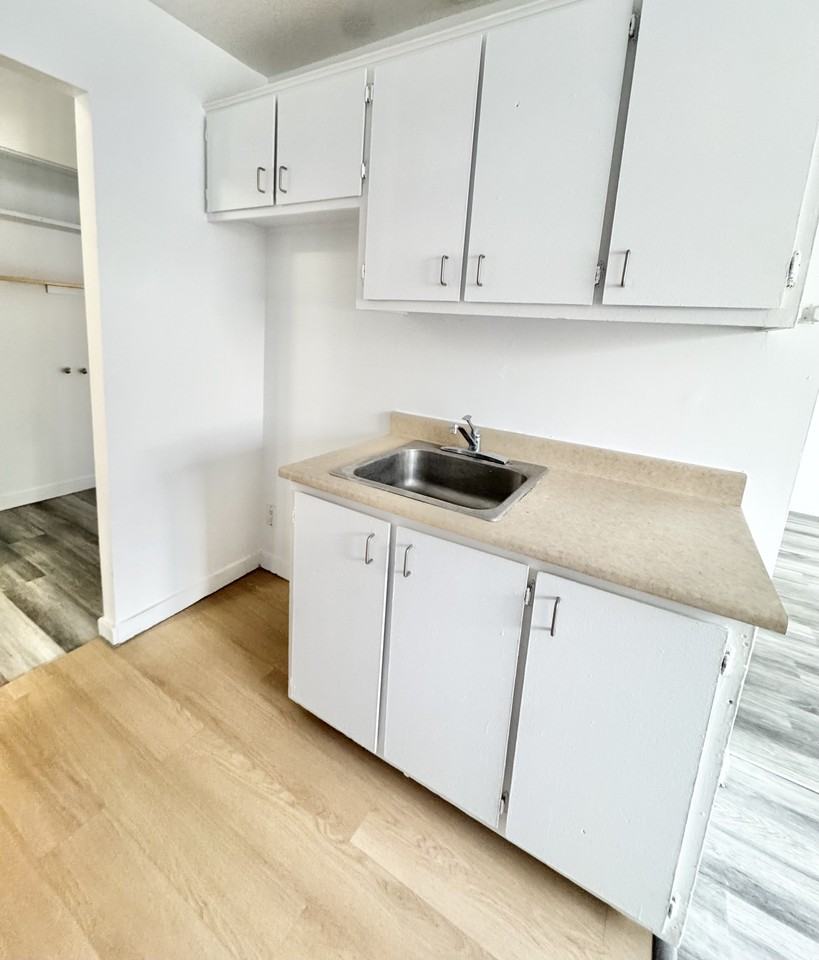 2920 Rue Mazenod #102 - Photo 6 of 15