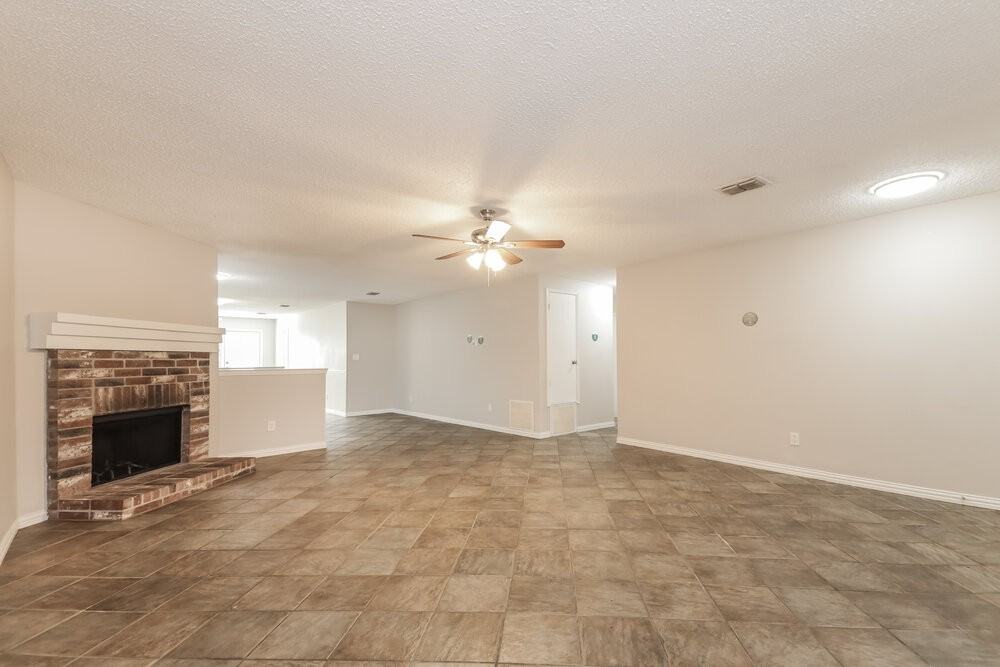 4407 Cedar Crest Dr - Photo 4 of 16