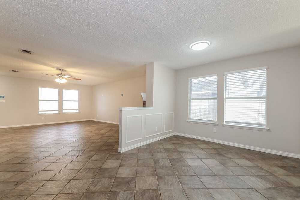 4407 Cedar Crest Dr - Photo 6 of 16