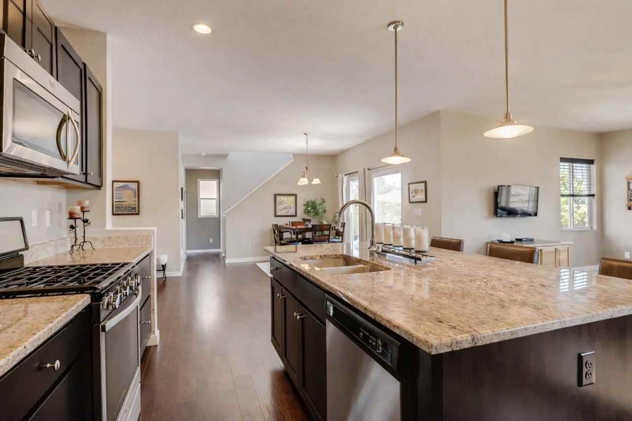 14018 Pastel Ln - Photo 3 of 20