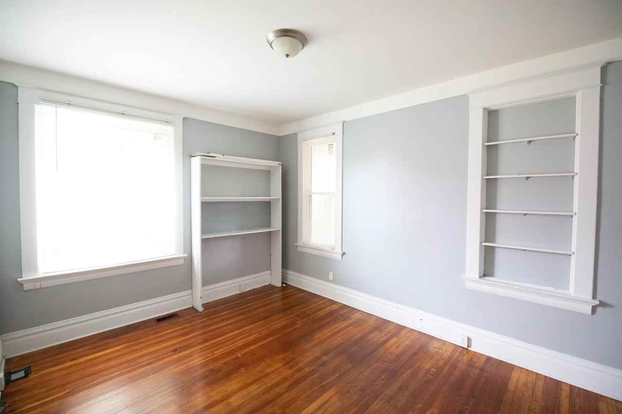 805 S Sprigg St - Photo 4 of 20