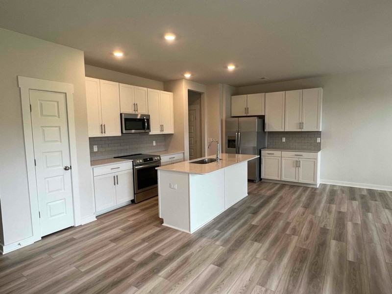 145 Rising Pvt Ln - Photo 4 of 35