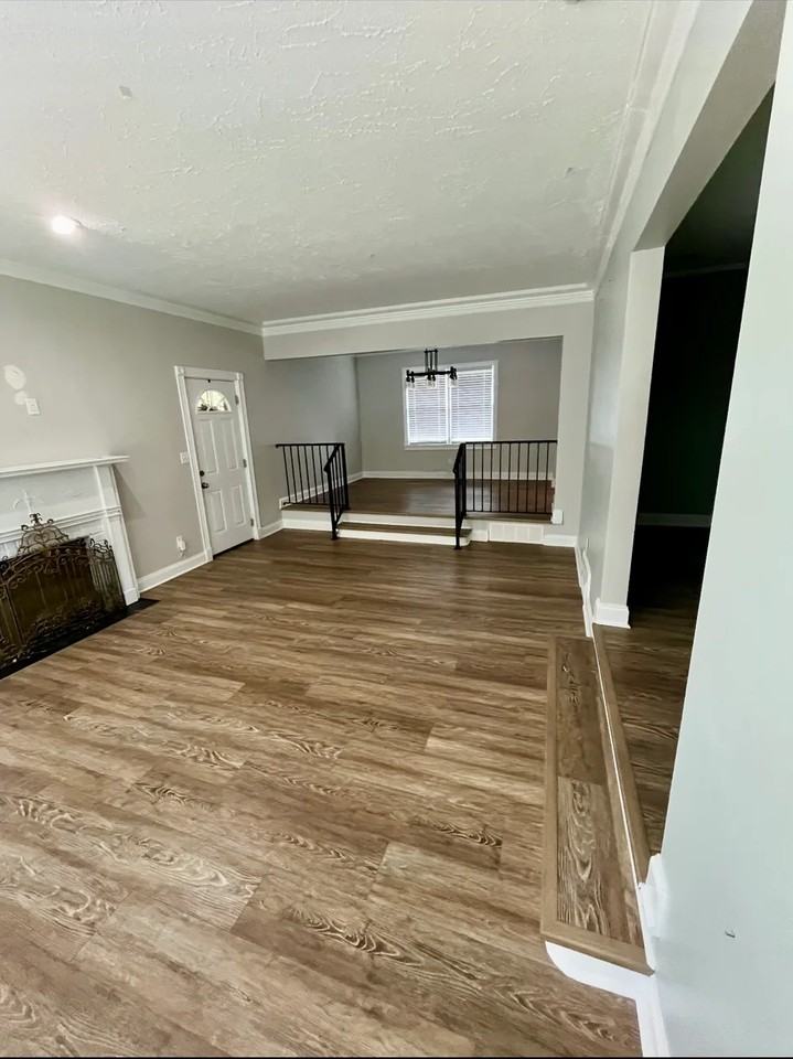 2612 52nd St - Photo 7 of 22