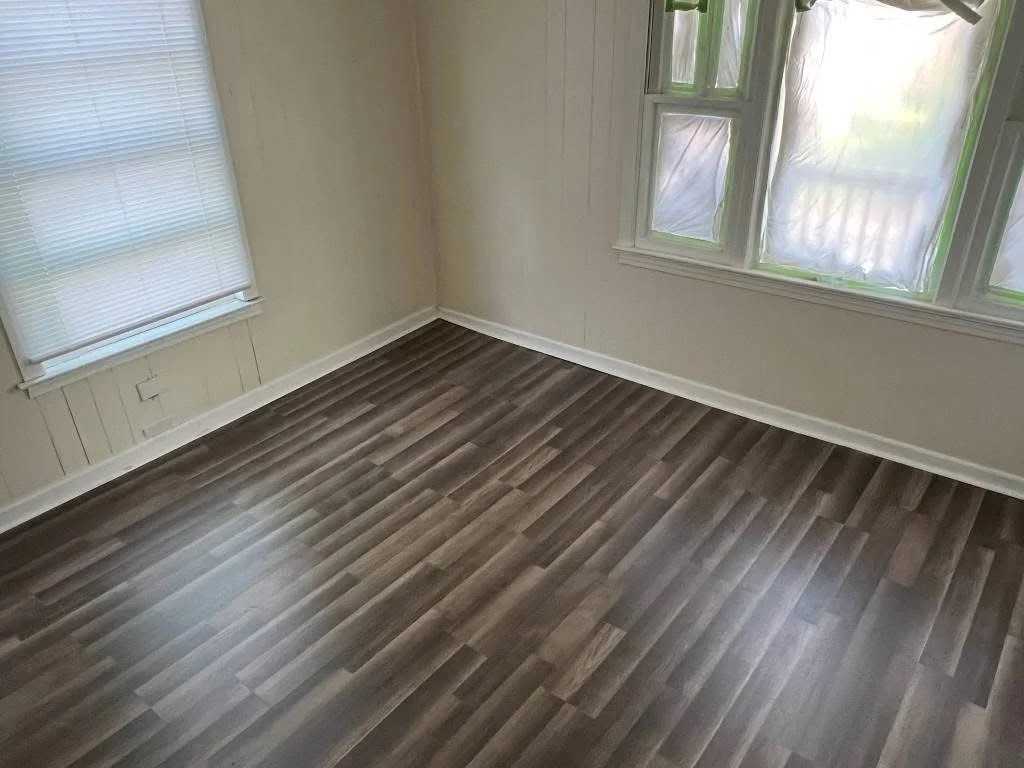 607 Hall Ave - Photo 3 of 10