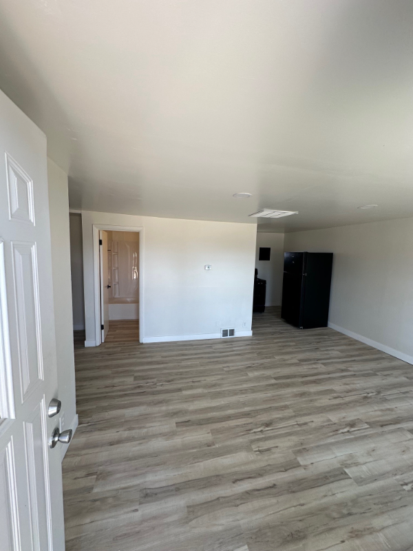 W220N9009 Town Line Rd #8 - Photo 6 of 17