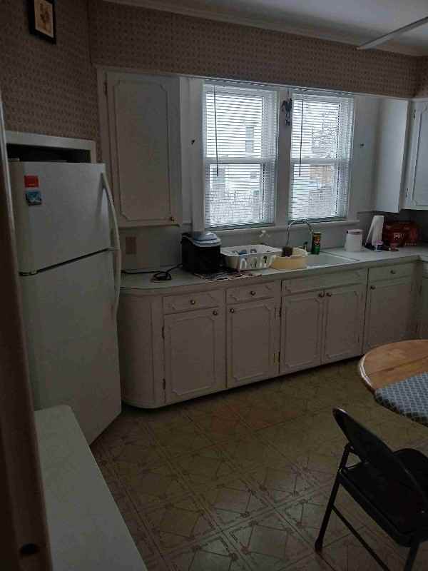 1924 Jerome Ave - Photo 7 of 10