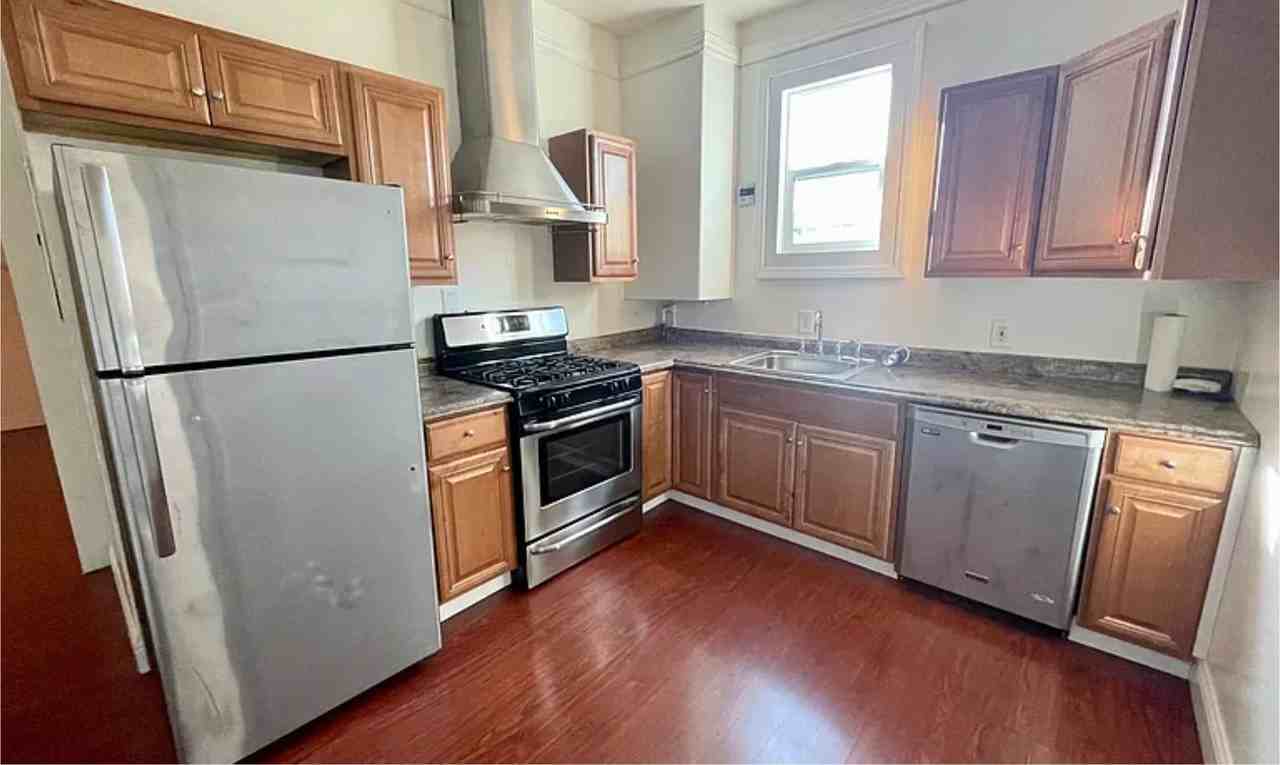 1570 7th St #A - Photo 3 of 5