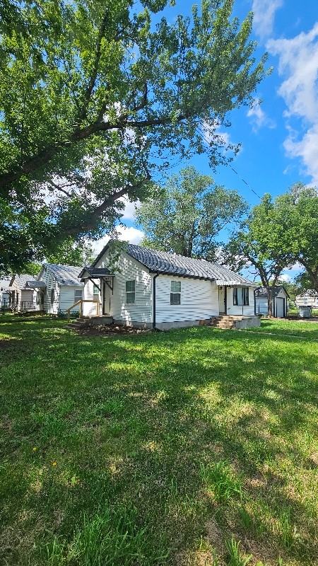 1019 N 10th St - Photo 3 of 21