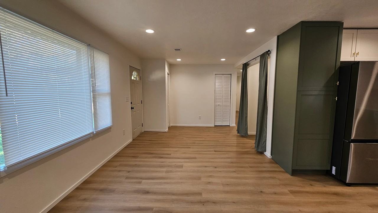 1019 N 10th St - Photo 7 of 21