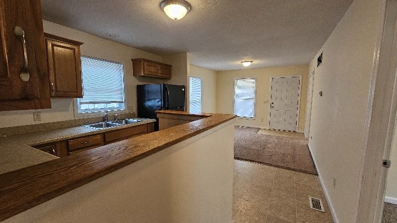 1106 Park St - Photo 2 of 10