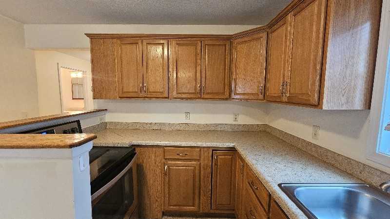 1106 Park St - Photo 3 of 10