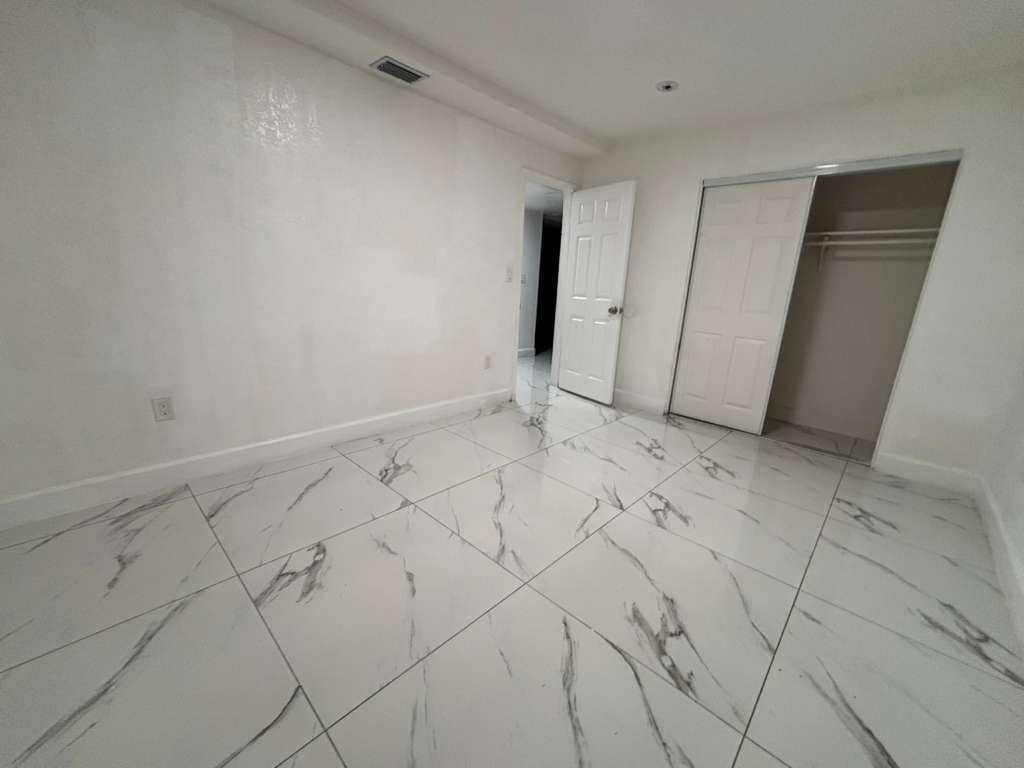 431 N East Ave #433 - Photo 5 of 8